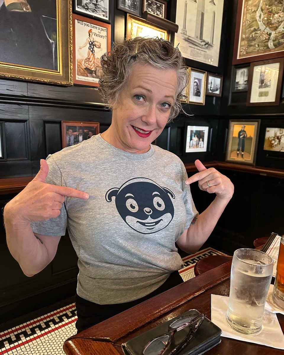 Kelly models a brilliant t-shirt from <a href="/CoinOpBooks/">CoinOpBooks</a> that she picked up last weekend at <a href="/SPXcomics/">SMALL PRESS EXPO</a> . Looks great, huh? You can get one at the Coin-Op Books website: coinopbooks.com