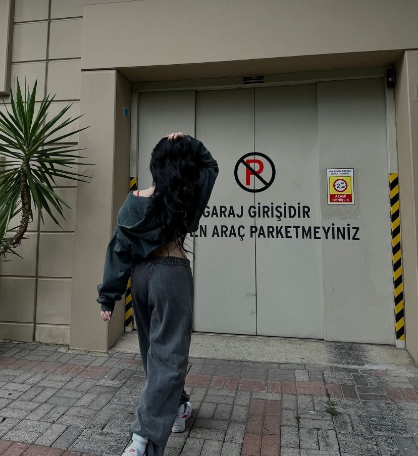 giymesini de poz vermesini de biliyor 🤌🤌 #nihlekopan