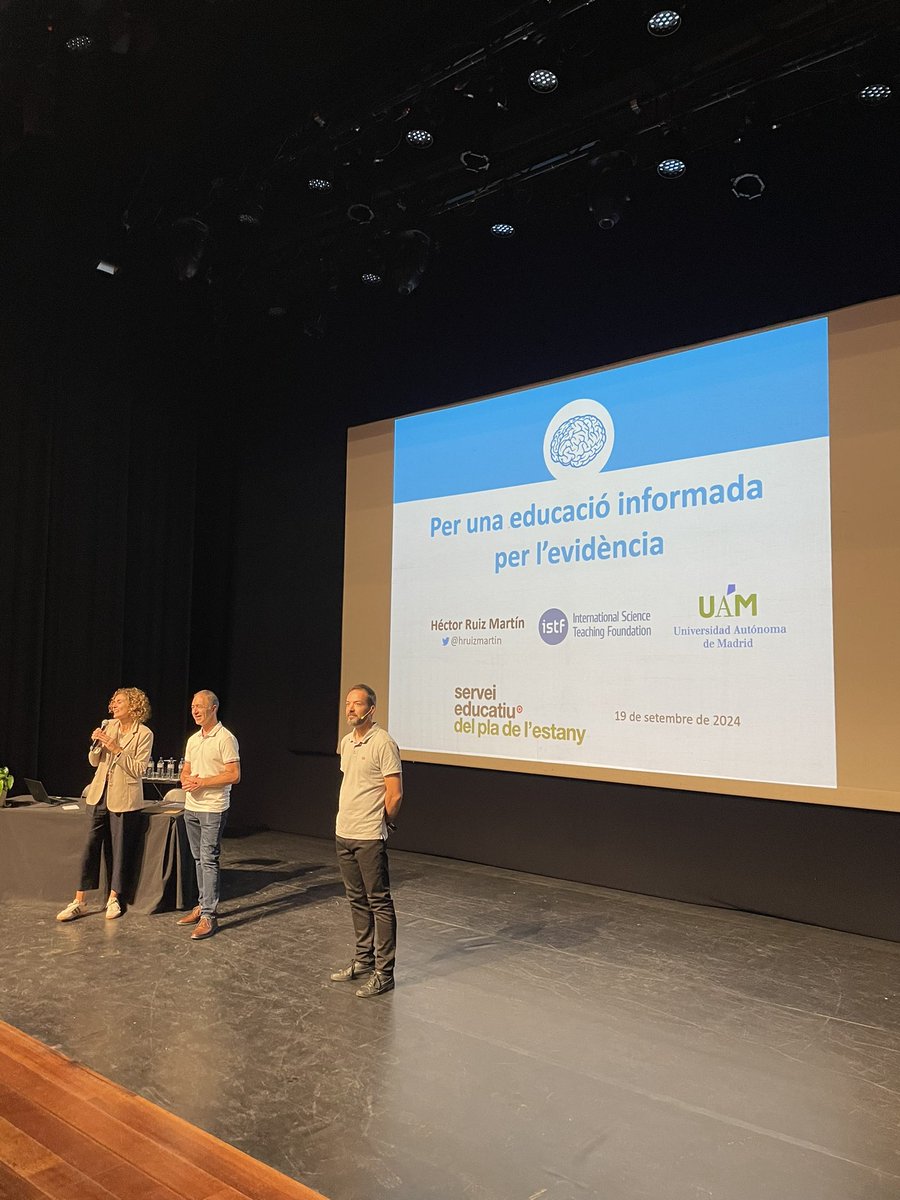 Cancuni_uec's tweet photo. Inaguració del curs 24/25 a la comarca. La #UEC hi som presents dins de la comunitat educativa i i treballant per un  canvi social.
Esperem la xerrada d’en @hruizmartin per aprendre i reflexionar.

Bon curs! @sepladelestany @educaciocat https://t.co/Flrpen7Q6b