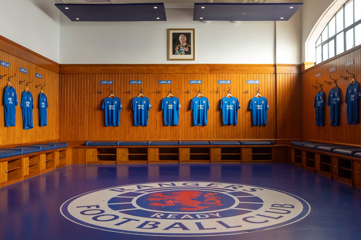🇬🇧 The Official Portrait of His Majesty King Charles III.

💙 Upholding the traditions of Ibrox Stadium.