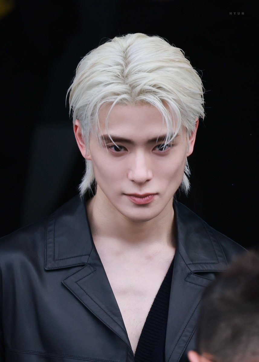 aquariusjjh's tweet photo. 뱀파이어는 프라다를 입는다

JAEHYUN RETURNS TO PRADA
#PradaSS25xJAEHYUN #PradaSS25 https://t.co/IDDRT8yyxg
