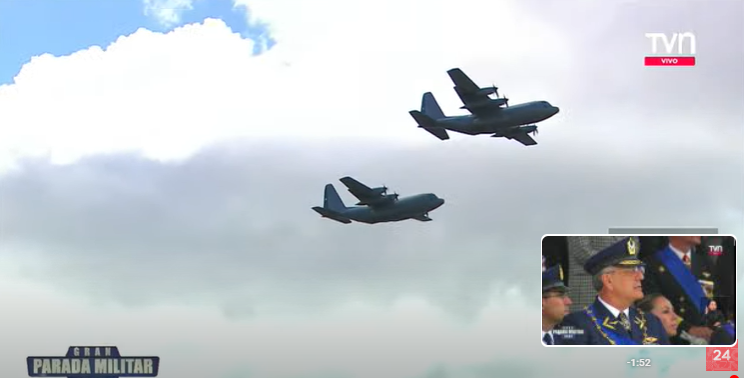 koelner_haie's tweet photo. #ParadaMilitar2024 Para los que preguntaban por nuestros aviones GRANDE la @FACh_Chile FACH Fuerza Aerea de Chile 😃🇨🇱🇨🇱🇨🇱👏👏👏 https://t.co/4gtUTaA9ma