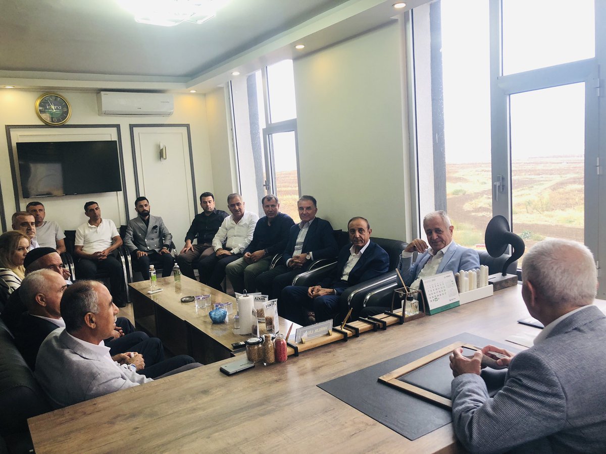 #türkiyebuluşmaları Kapsamında İlçemize Teşrif Eden Siirt Milletvekilimiz Sn. <a href="/mervangul56/">Mervan Gül</a>  İlçe Başkanımız Sn. <a href="/KilicaslanNedim/">MehmetNedimKiliçaslan</a> Ve Beraberindeki Heyet İle Kanaat Önderleri İle Bir Araya Geldik 
#akparti 
#türkiyebuluşmaları 
#silvan