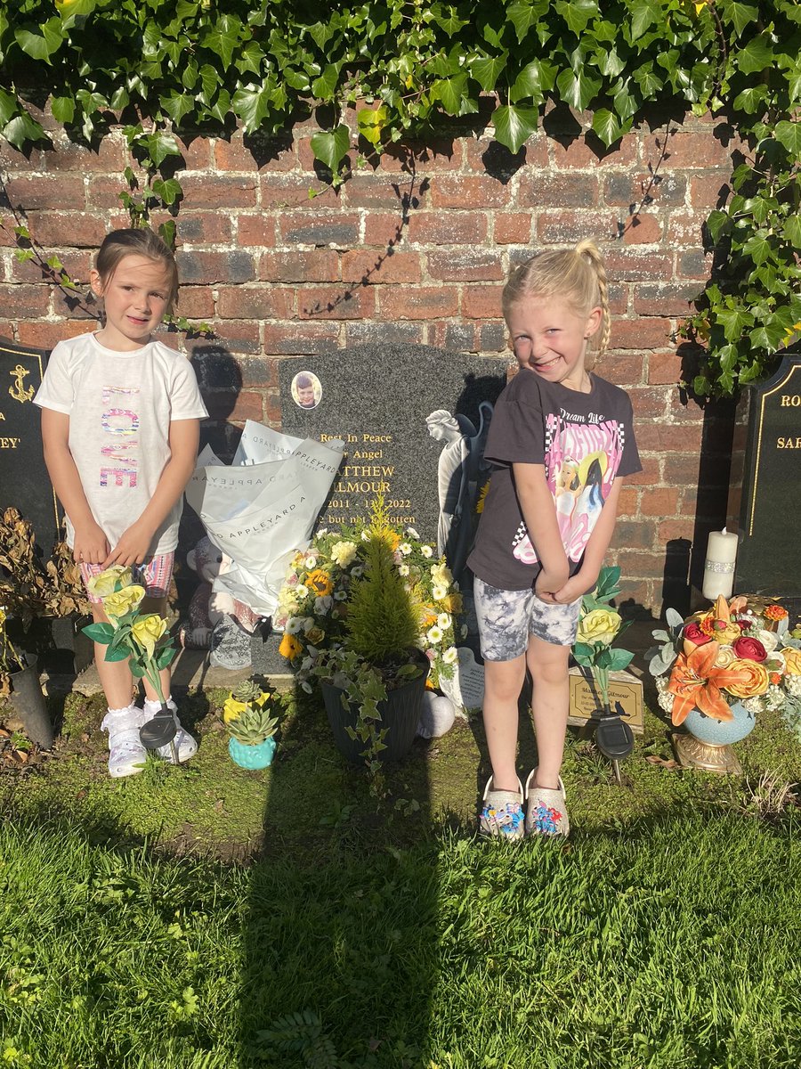 lisaloganxo's tweet photo. When the 2 girls ask all about Matthew and to visit his resting place!! little angels 💗 @BridgetPrimary https://t.co/HAsVFMg3vl