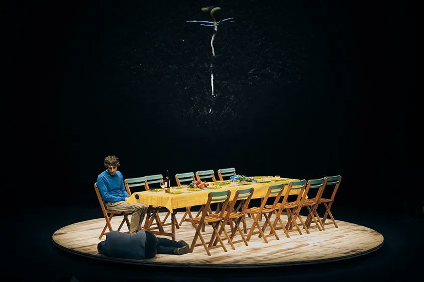 🔹 Ayer Revista Godot y <a href="/La_SER/">Cadena SER</a> nos reunimos en <a href="/salamirador/">Sala Mirador</a> con <a href="/JuanDiegoBotto/">Juan Diego Botto</a>, <a href="/PontFlotant/">Pont Flotant</a>, <a href="/JOR_USON/">JORGE USÓN</a> y @mariajaimez_ para hablar de la inauguración de la nueva temporada de la sala con #EclipseTotal y #LaTuerta 🔥

¿Quieres saber cómo fue? 👀👇🏻 revistagodot.com/buscando-un-nu…