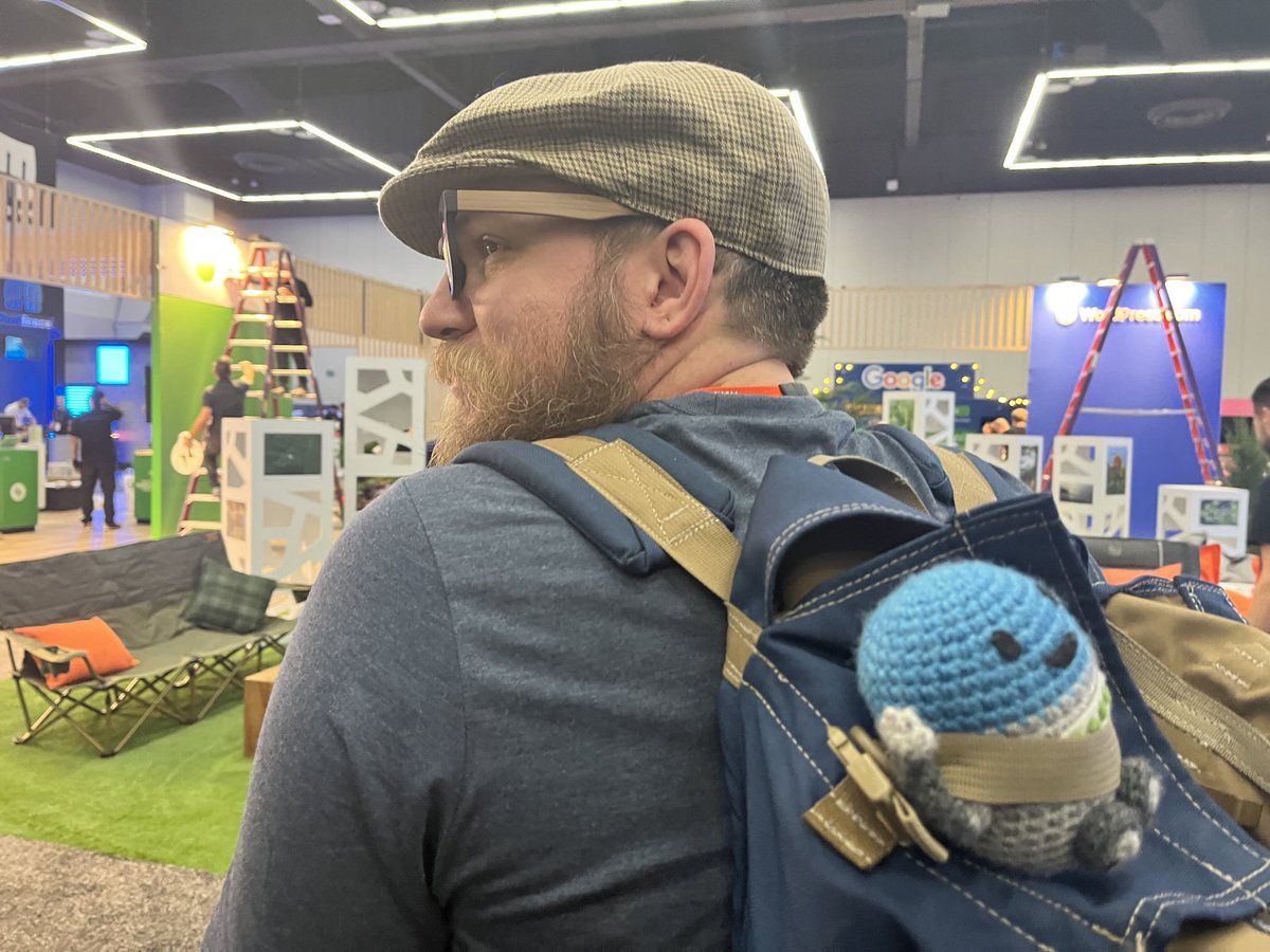 #WCUS Day 1 is already off to a good start! Piggyback rides with ⁦<a href="/modmatt/">Matt Clancy</a>⁩  ⁦<a href="/manny/">Manny</a>⁩ ⁦<a href="/GoDaddyPro/">GoDaddy Pro</a>⁩