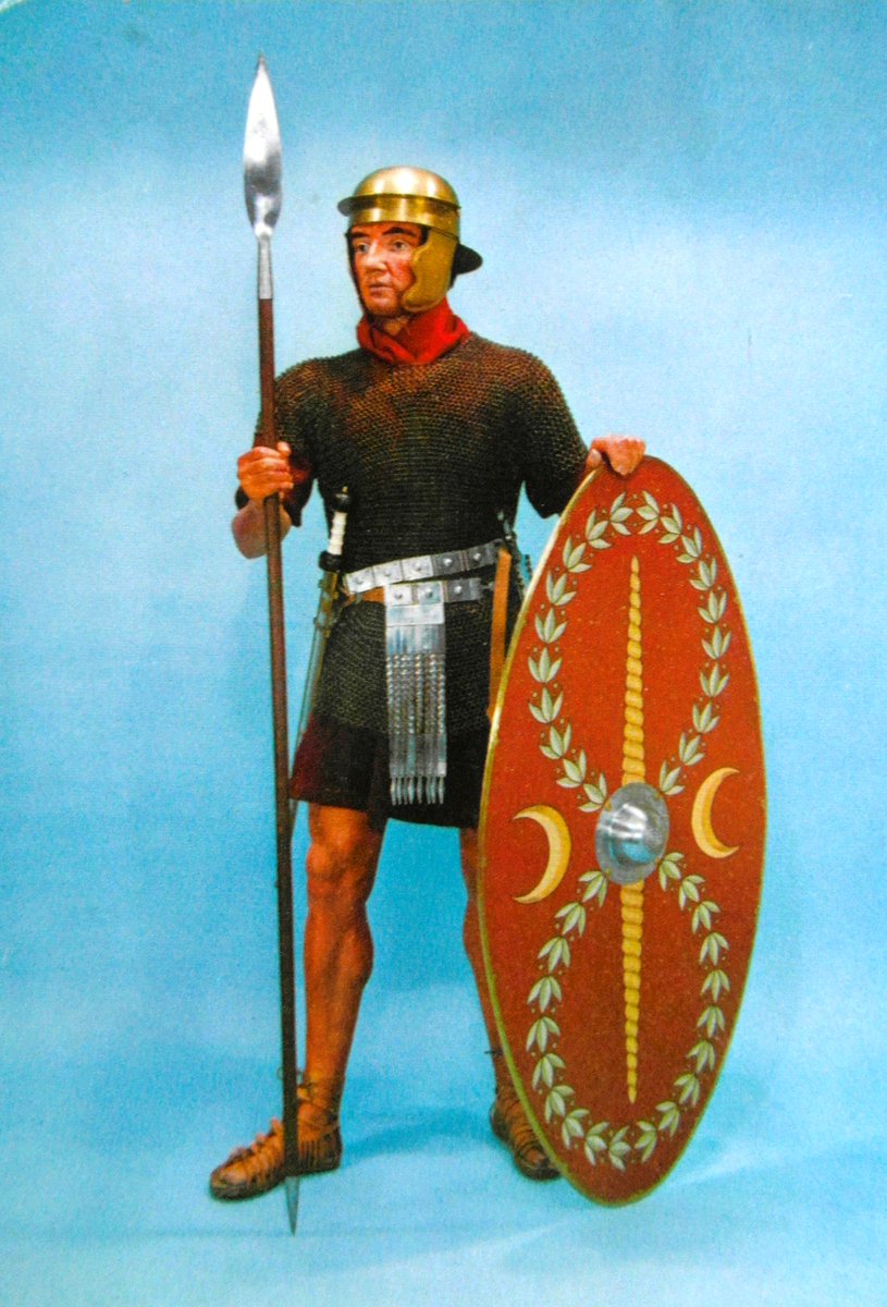 Proof Mr Bean served in the Roman army.
Full sized auxilia foot soldier courtesy of Nat Mus W, he once lived in a glass case at the fort at Caernarfon, he's now retired, I hear he is a lorry driver.