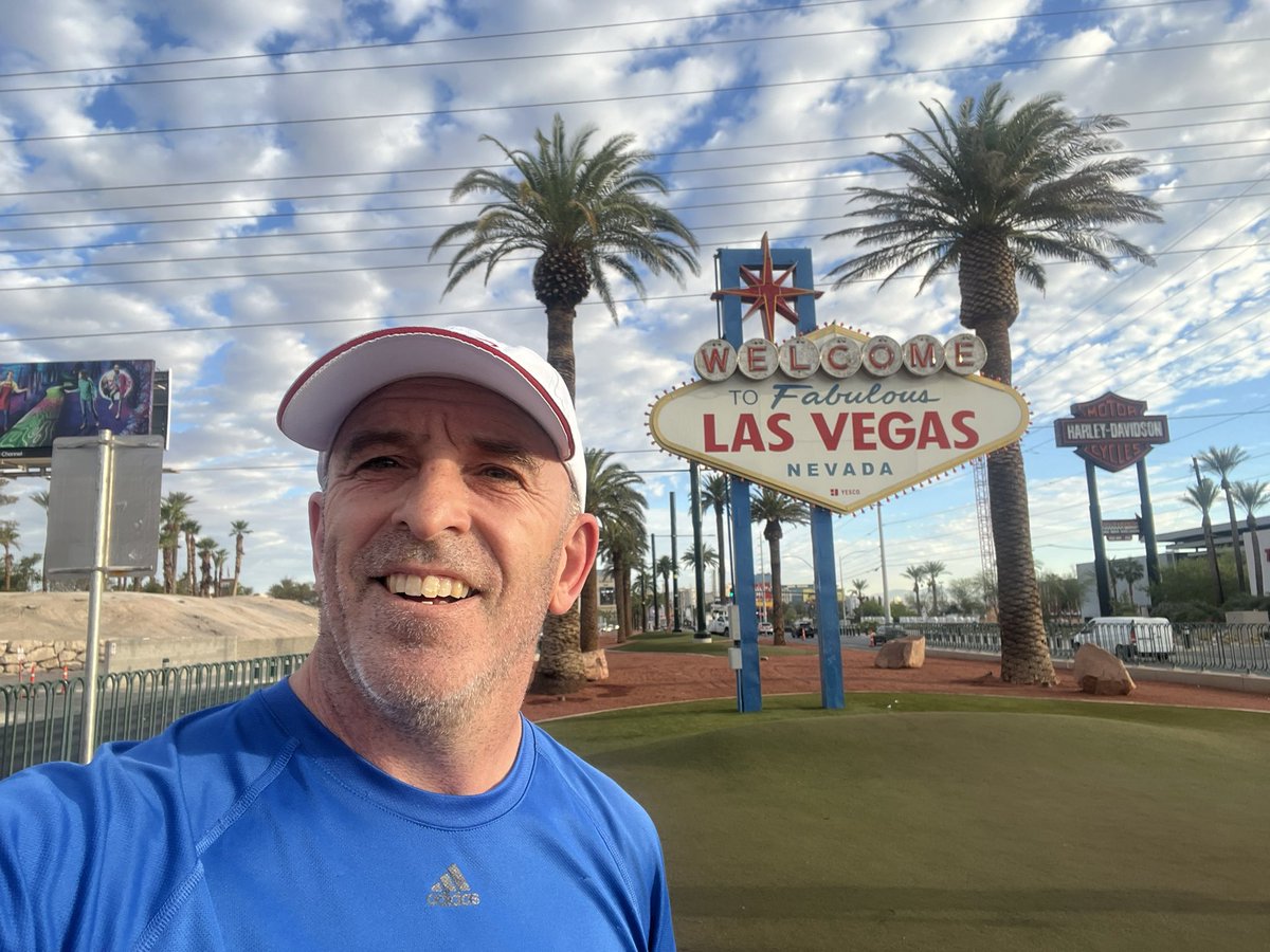charlesdavis75's tweet photo. Started today with a morning exploration run in Las Vegas. Little bit tricky with the road closures due to F1 preparations. Great to see the sights and get my bearings #Run2Explore https://t.co/0aFDFBPeZf