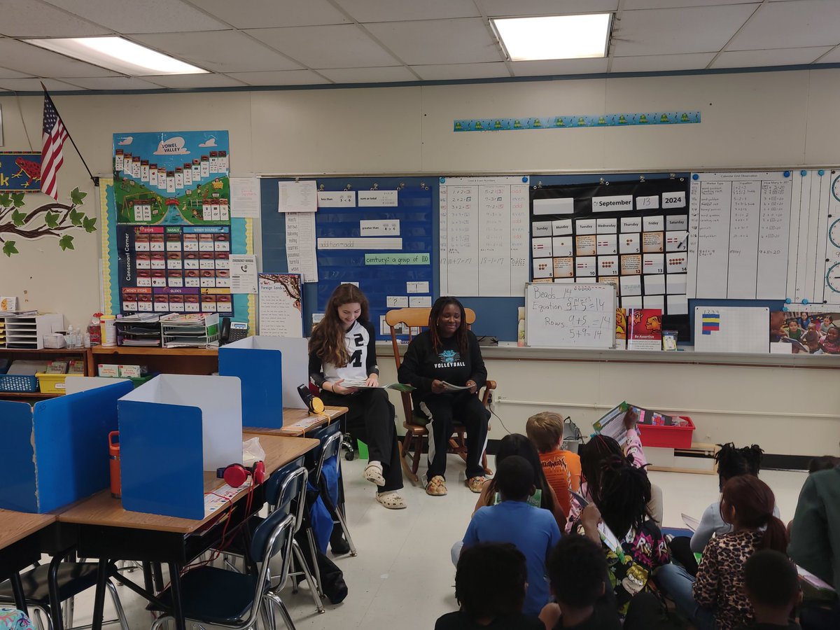 asim_mcgill's tweet photo. Martin County volleyball team paving the way at Williamston Primary School this morning. Go Gators! @secondandseven @BobLilley9 https://t.co/safL151kJa