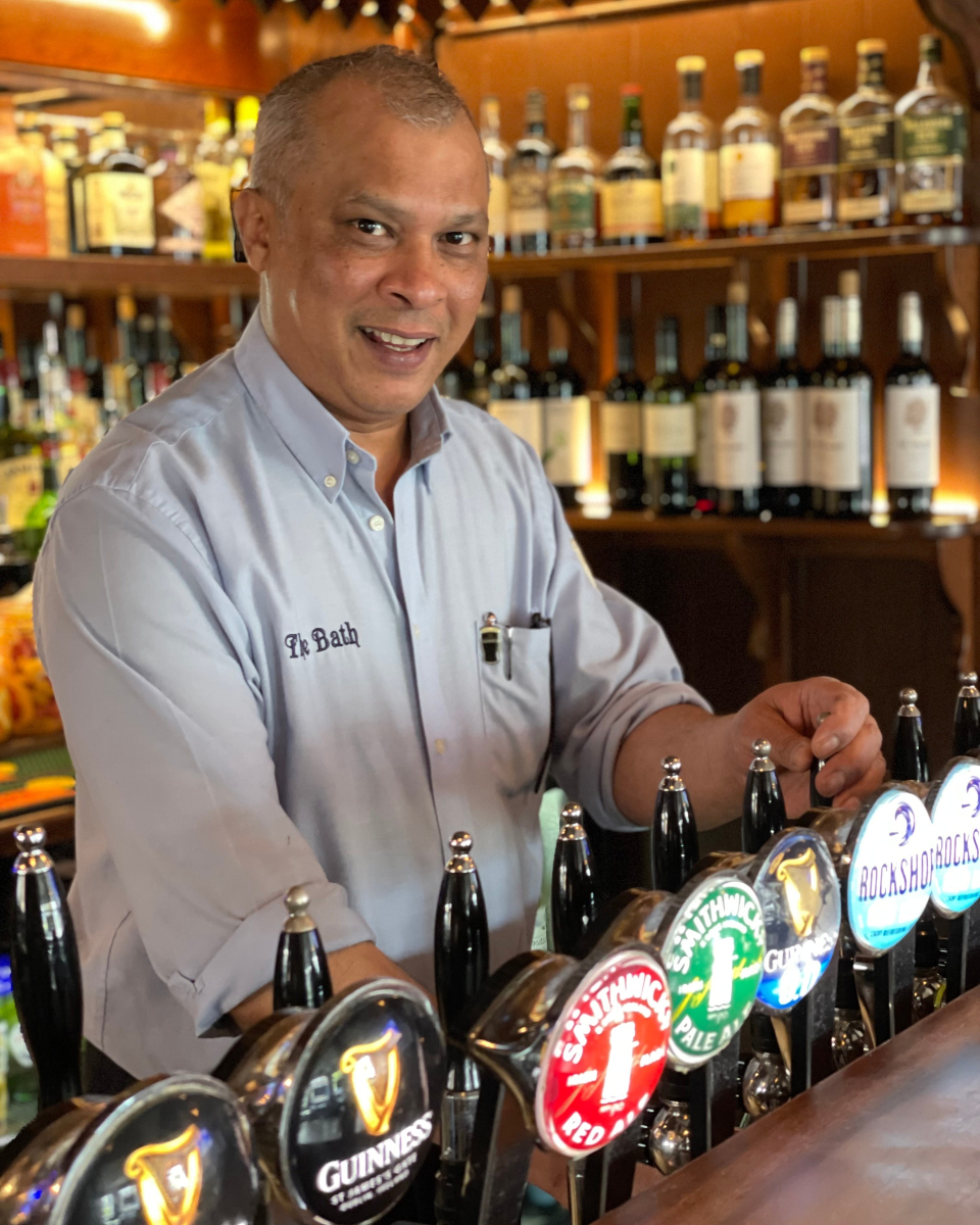 Thebathpub tweet media