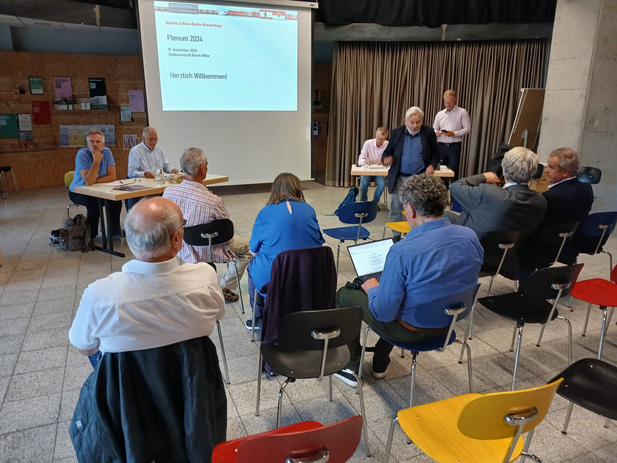 HvMarschall's tweet photo. Jetzt #Plenum2024 des #BündnisSchiene Berlin- Brandenburg #BSBB in der #Stadtwerkstatt https://t.co/r0STb08EuZ