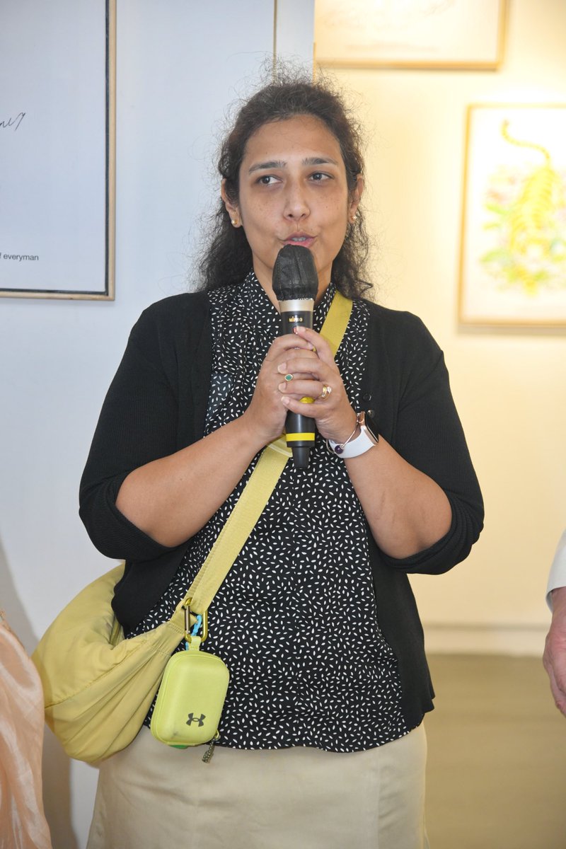 CGIHongKong's tweet photo. Also on display are 4 works by local artists @Rupesh4U https://t.co/cq3H9h9UBC Anand Narayan and https://t.co/MjQmO6eUZY on the theme of ‘contemporary common Indian man/woman’ https://t.co/o2RzAqICYW