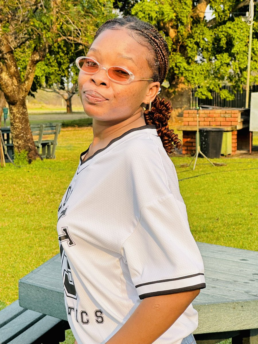 Lùñgã🌸 tweet media