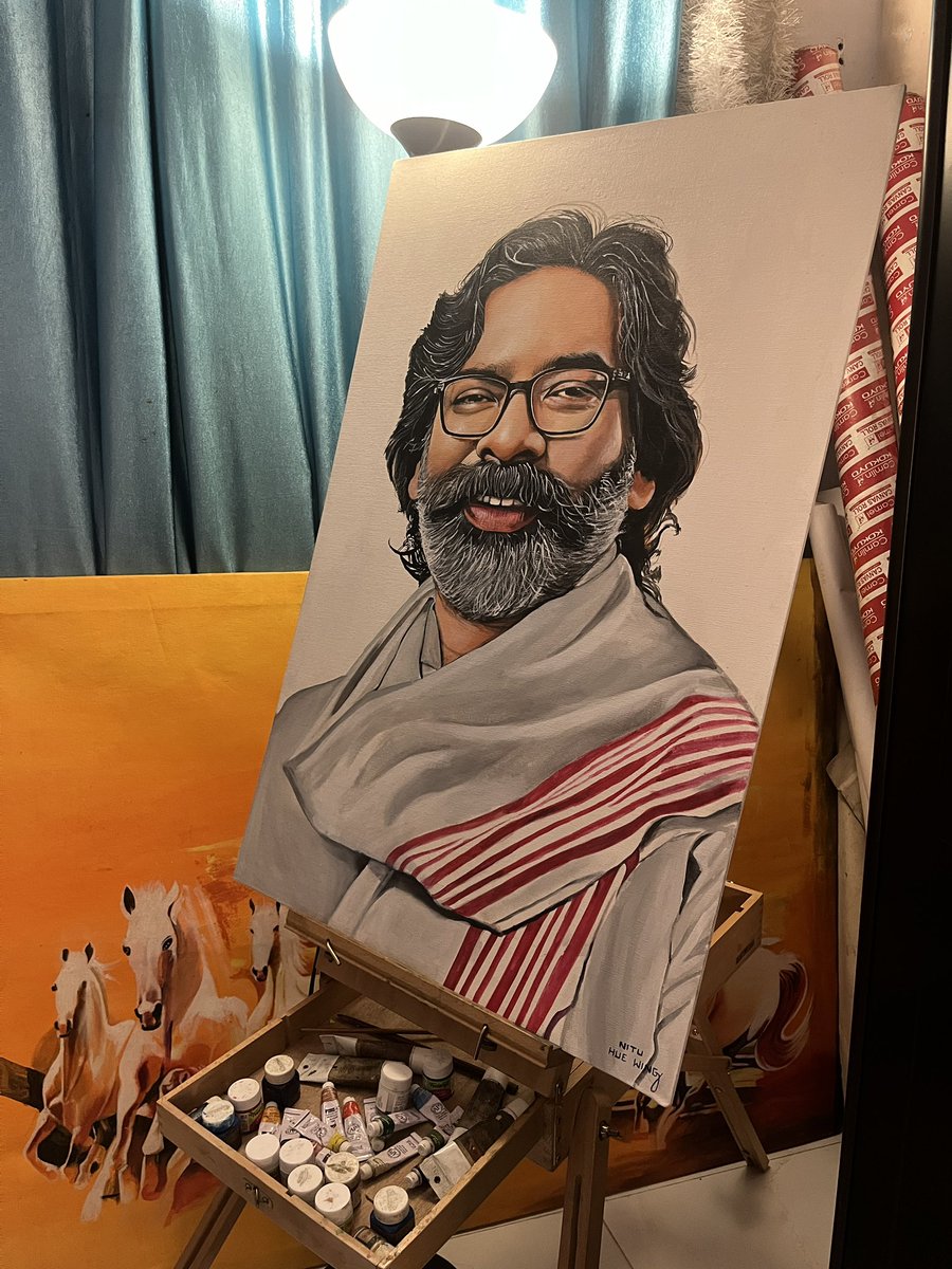 This painting was ordered by the Deputy Commissioner of East Singhbhum for the Chief Minister of Jharkhand, Mr. <a href="/HemantSorenJMM/">Hemant Soren</a> , along with the painting of the Prime Minister <a href="/narendramodi/">Narendra Modi</a> 

The painting will be gifted to the Chief Minister as soon as he arrives to our city.