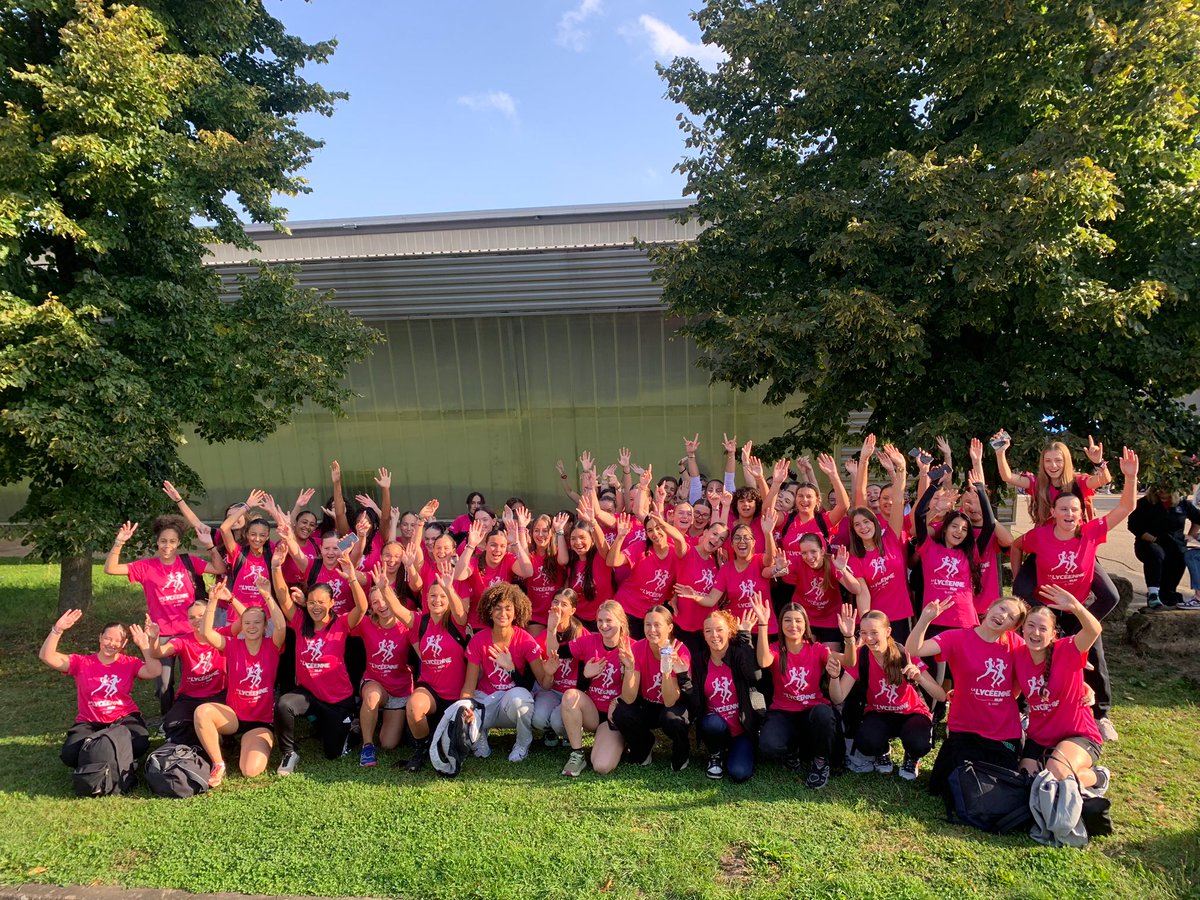 Color run pour une centaine de nos élèves filles au plan d'eau ! 
<a href="/geoloiodice/">Geoffrey Loiodice</a> <a href="/LaurentHoppe/">Laurent Hoppé</a> <a href="/MeyerSeb/">Sébastien Meyer</a> <a href="/unssncymtz/">UNSS_Nancy-Metz</a> <a href="/Dsden57/">DSDEN de la Moselle</a> <a href="/acnancymetz/">Académie de Nancy-Metz</a> <a href="/regiongrandest/">Région Grand Est</a> <a href="/VilledeMetz/">Ville de Metz</a> <a href="/unss/">UNSS_National</a>