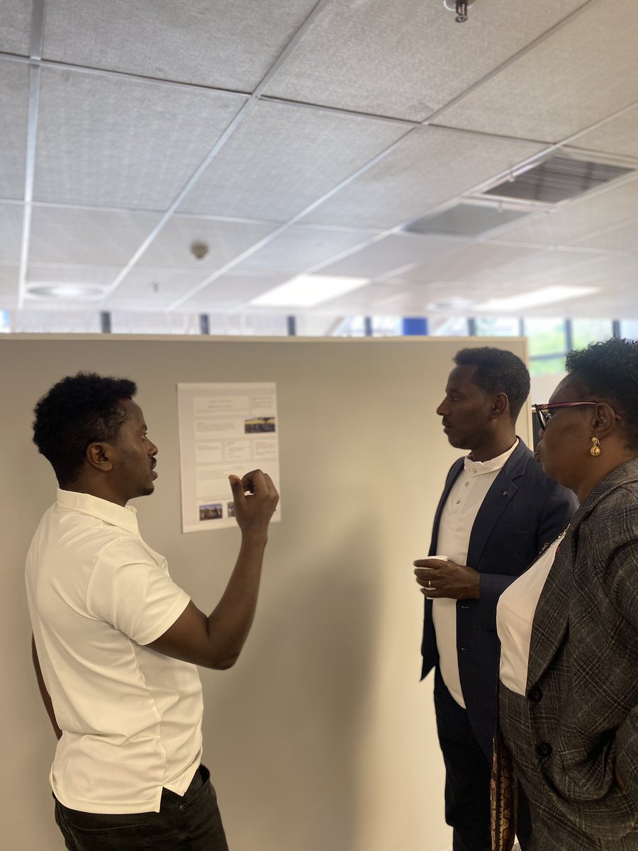 UJ_TRCTI's tweet photo. Day 3 of the @AfricaLics VFP workshop! We had an engaging student poster session. Our students received feedback from supervisors, fostering knowledge exchange. 

#AfricaLicsVFP2024 https://t.co/t2QzNAfwBO