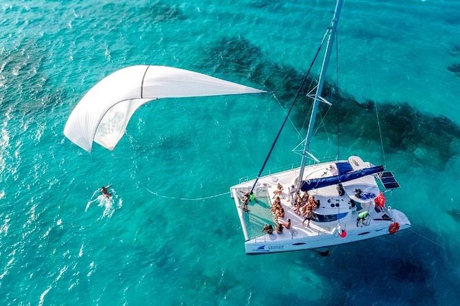 ribbonsxp's tweet photo. Book Isla Mujeres Cruise with Beach Club, Snorkel, Lunch and Open Bar

Spend the day soaking up the sparkling Caribbean on this catamaran cruise to Isla Mujeres from Cancun. Feel the gentle breeze as you sip drinks from an open bar. 

Get started on https://t.co/SqEjiPrqpz https://t.co/fYUZBhGN2M
