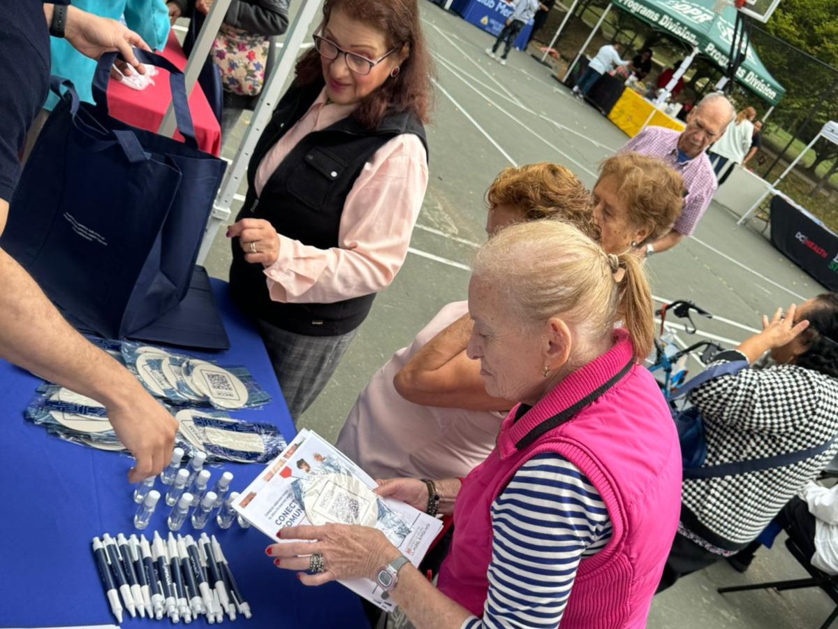 During the health fair, we also offered our ongoing programs, including the Resource Center and Social Connector Program ℹ️, which provide ongoing support to older adults in our community. In addition, we shared details about special services, such as free haircuts 💇for older