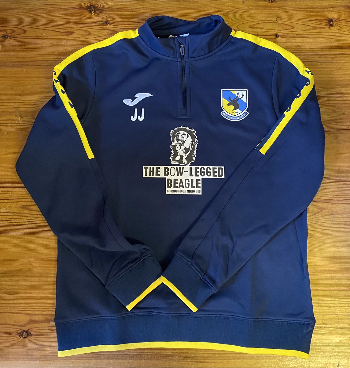 PGSportsUK's tweet photo. New @JomaSportUK zip tops &amp; track pants for @fc_eastham Open Age Team ⚽️ sponsored by @BowBeagle 🍻 https://t.co/TY1ytt2UvL