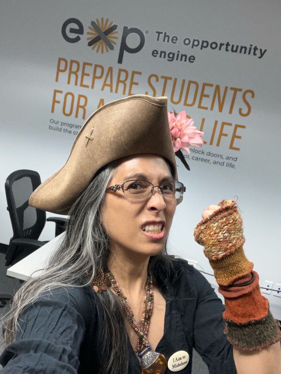 It's #LongBeachGives ...and #TalkLikeAPirateDay. So... get kraken, yer mangey landlubbers and SHOW @expfutureorg yer bootie! 

Give here --> longbeachgives.org/organization/e…