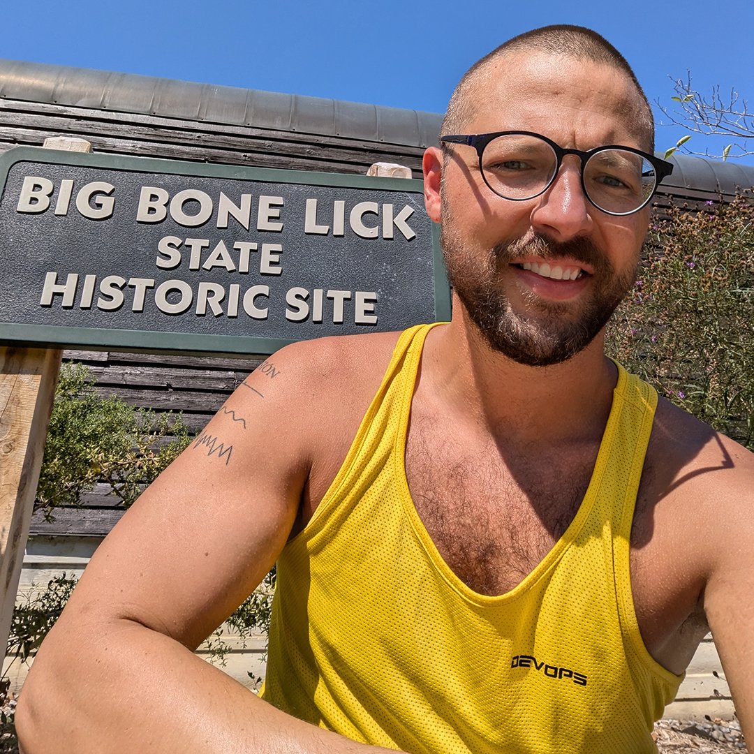 In non-literary news, I recently led a family expedition to Kentucky's most humorously named Historic Site and bison habitat.🌞