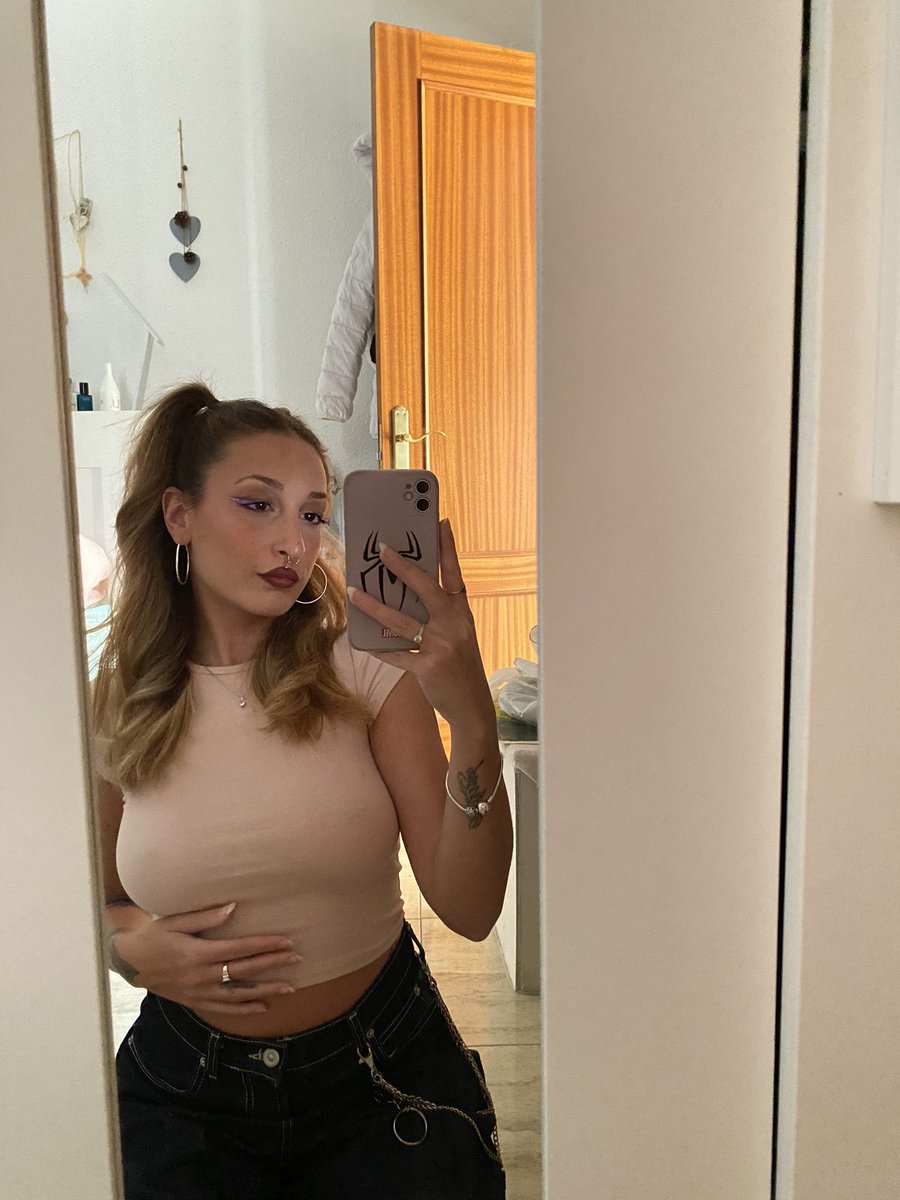 Jueves de terror que nunca asustan como un mensaje de tu ex👻
(Vuelta a casa por fin)

Team <a href="/SuzakuEsports/">SZK Esports</a> ✨

Enlace en los comentarios💜