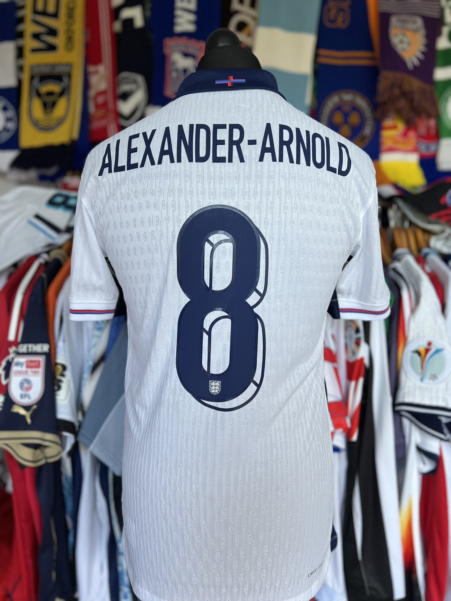 イングランド ALEXANDER-ARNOLD 8番シャツ EURO2024仕様 England Nike Away Stadium Shirt 2024 with Alexander-Arnold 8