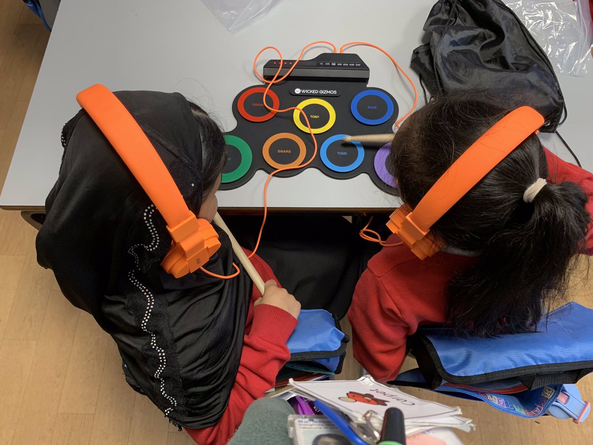 BankfootPrimary's tweet photo. 🌟Miss Cox’s Year 2 class had an amazing and fun @JuniorJamHQ session using digital drum mats connecting to headphones so the children can make their own creative music using seven drums.🎶🥁#Music #Inspire #Creative #Fun #JuniorJam 🌟 https://t.co/KlLagUkR1D