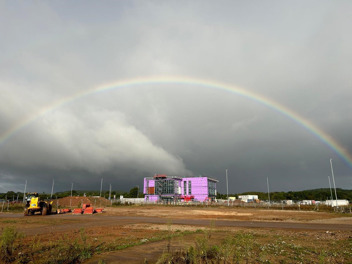 Dramatic skies over Morgan Sindall Construction's Top Wighay Offices this week 🌈

Great to see the progress of this coming together, as most of us here drive past it every day to get to our Newstead Office.

#rainbow #construction #nottinghamshire