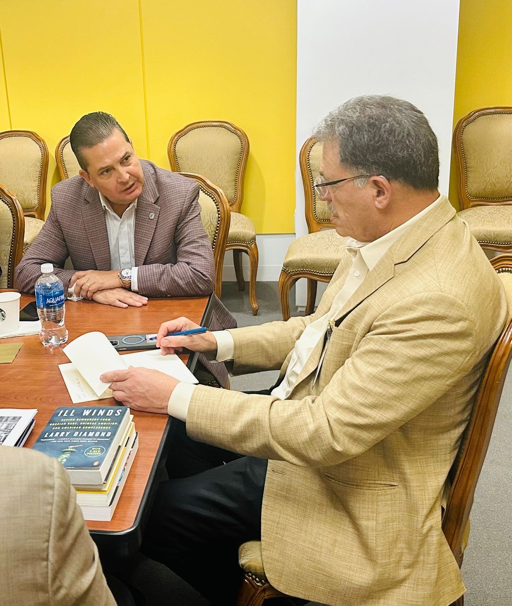 pacoguerreroa65's tweet photo. Today, we had an insightful discussion with @LarryDiamond, who shared his expertise with @OAS_official Secretariat for Strengthening Democracy. We delved into current challenges facing representative government and gained valuable insights into potential future trajectories. https://t.co/NPoX695SH4