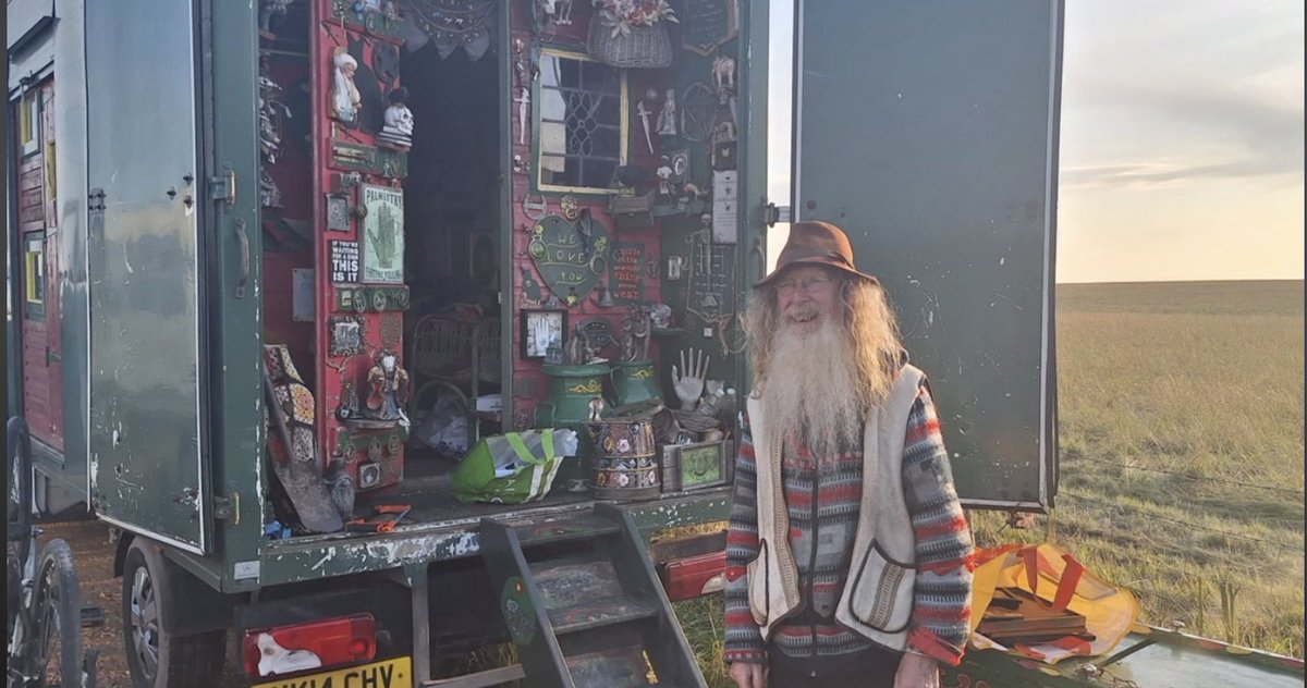 Samheywood88's tweet photo. How can harassing a 70 year old man for making walking sticks be a good use of police time, and tax payers money. The enforcement officer @wiltscouncil wants to be investigated for this Rachel Arnold (stokes) aka Myra Hindley. @wiltshirepolice @wiltspoliceCC @BBCWiltshire https://t.co/CERWswvMYl