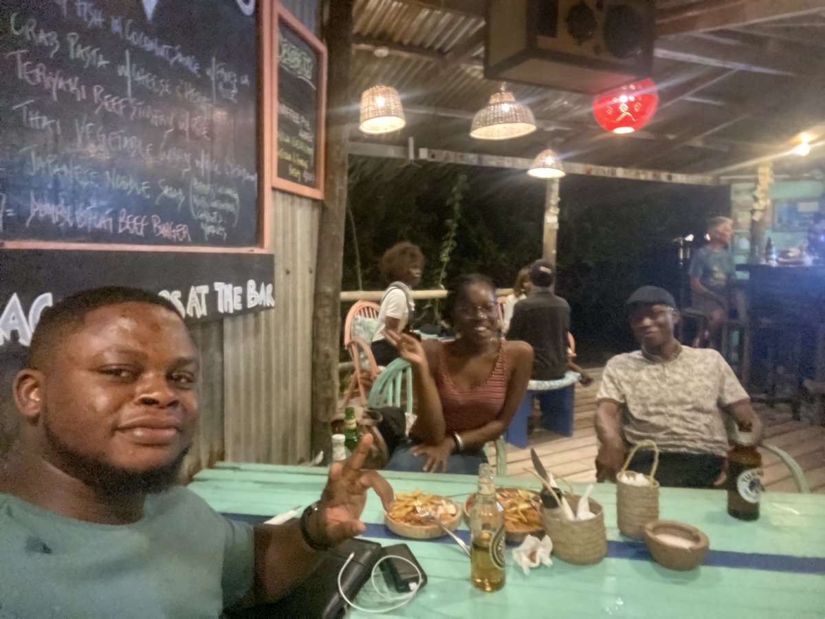 I had a fun time connecting with our <a href="/halofi_me/">HaloFi</a> ambassadors in Kenya. 💛

We had a boat cruise, went to Salty’s (thanks for the recommendation <a href="/RachBLondon/">Rachel</a>), had fun at the beach, shared some merches (including <a href="/MentoLabs/">Mento (fx/acc)</a>, <a href="/Celo/">Celo.eth/acc 🦇 🌳</a>, <a href="/minipay/">MiniPay</a>), and bonded! 💛

Thank you guys! 🫂