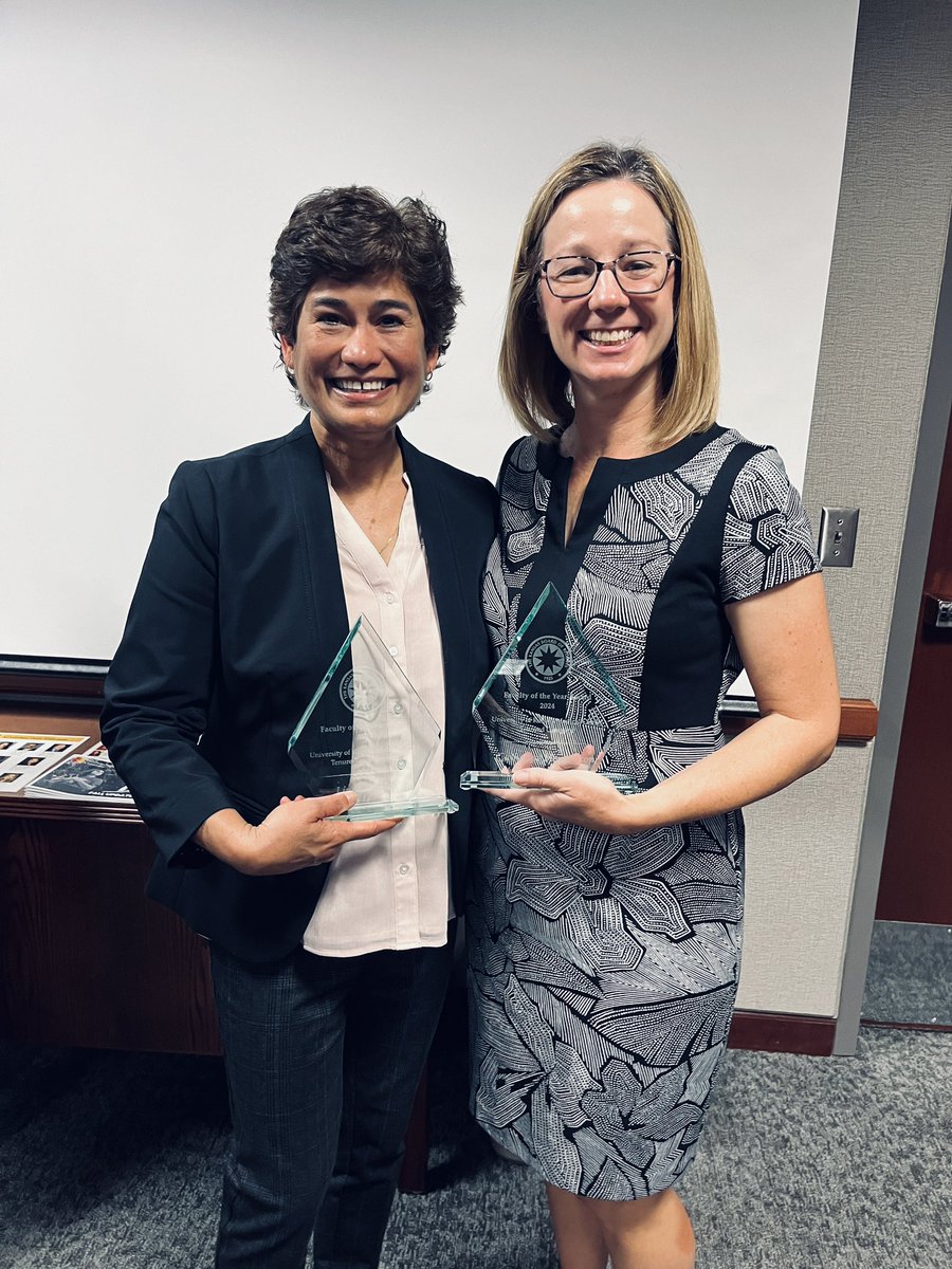 Katie Siengsukon, PT, PhD, DBSM (@katiesleeppt) on Twitter photo Honored to receive the Kansas Board of Regents “Faculty of the Year” award for <a href="/KUMedCenter/">KU Medical Center</a> tenured faculty. Extra special to share the honor with my friend and colleague, Linda D’Silva, who was selected for tenure-track faculty. I am lucky to do what I do. Honored to receive the Kansas Board of Regents “Faculty of the Year” award for <a href="/KUMedCenter/">KU Medical Center</a> tenured faculty. Extra special to share the honor with my friend and colleague, Linda D’Silva, who was selected for tenure-track faculty. I am lucky to do what I do.