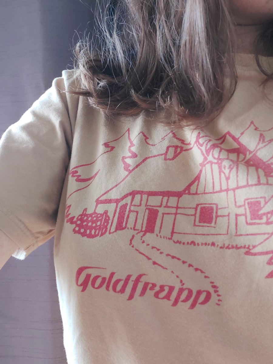 I_amCarole's tweet photo. Happy #tshirtday #goldfrapp @BBC6Music https://t.co/52ydcHBrno