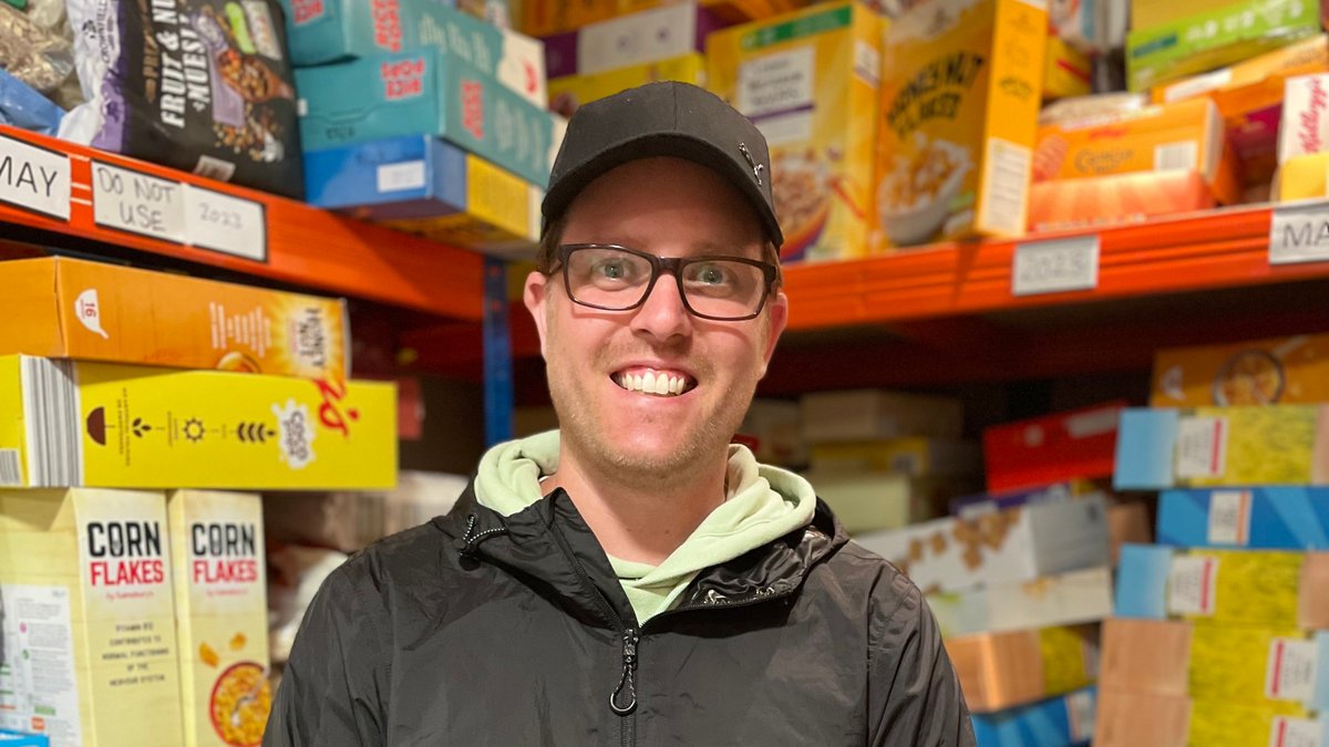 There are #FoodbankHeroes all over the country, from the incredible volunteers at your local food bank to the amazing folks who donate items to make emergency parcels for local people in need. Here are just some of the people who work tirelessly to #MakeaDifference.
Thank you. 🫶