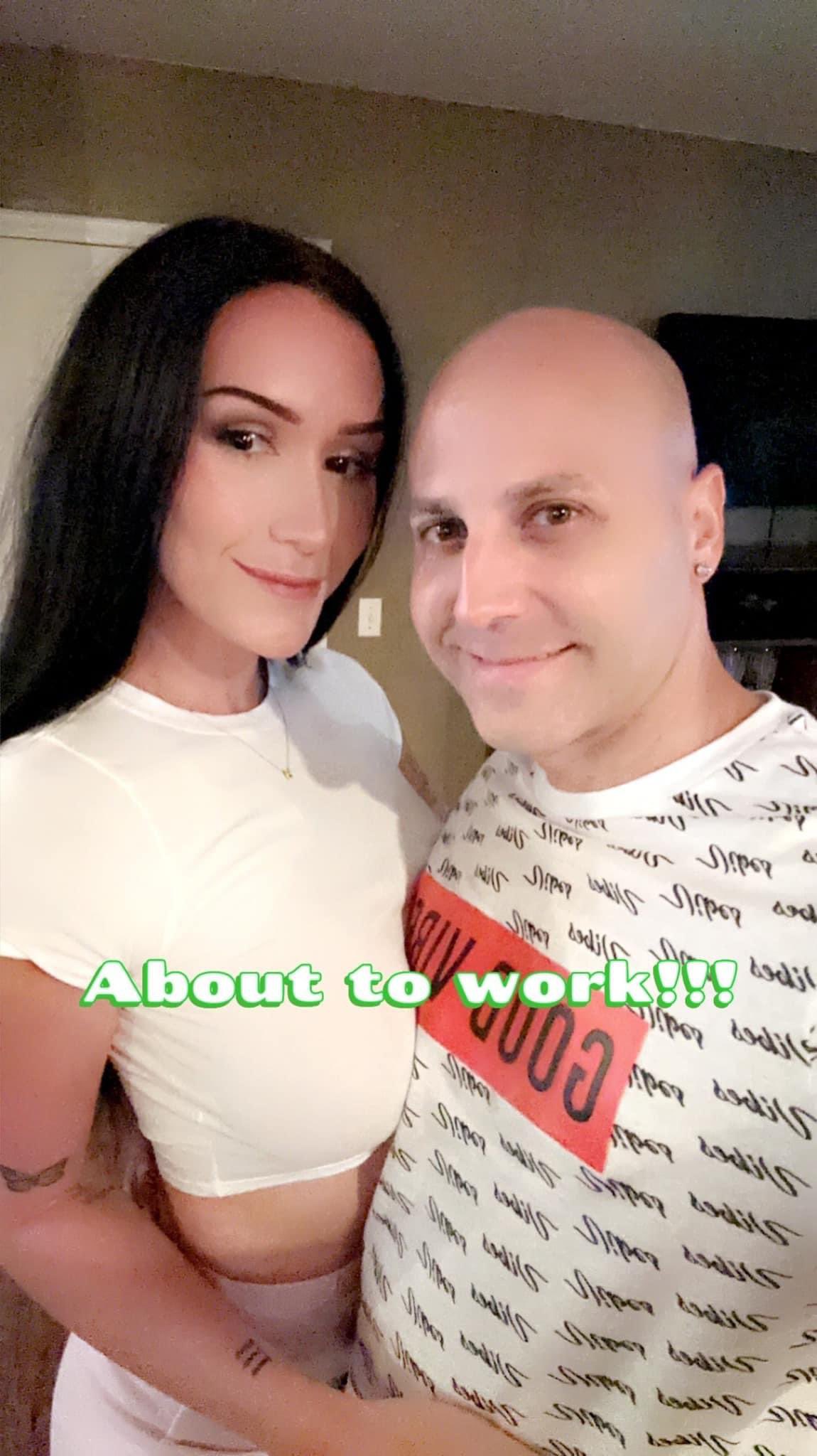 Selfie.Santi2626 on X: With @thedollbella t.coCt6IeSZ0bL  X