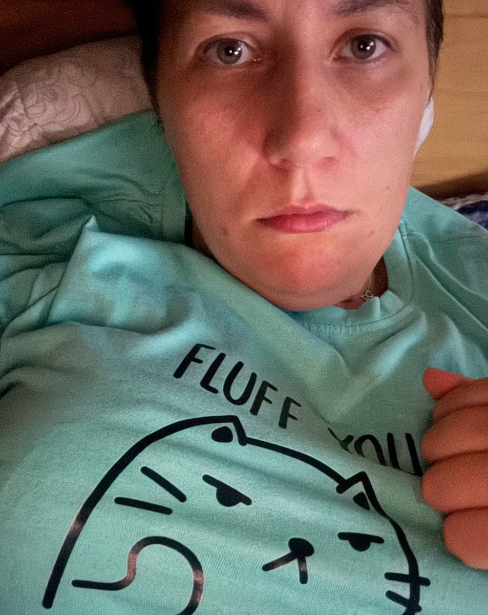 JoaJuan2's tweet image. sorry for not writing, but I've been laid low by illness. the doctors were right - my immune system is hopeless. Fever, runny nose🤒🤧

I have a temperature, runny nose, good morning autumn. 🤨🍂

I try to move forward, I don't give up... I'm tired of this cancer. The children…