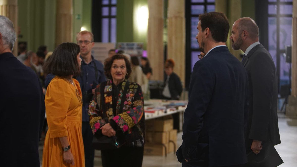 festdelasideas's tweet image. ¡Da comienzo en el Círculo de Bellas Artes la Noche Francoalemana del #FDI24!

Nos preparamos para una velada única en la que nos sumergiremos en un diálogo intelectual y cultural entre Francia y Alemania a través del pensamiento crítico, la filosofía y la cultura europea.