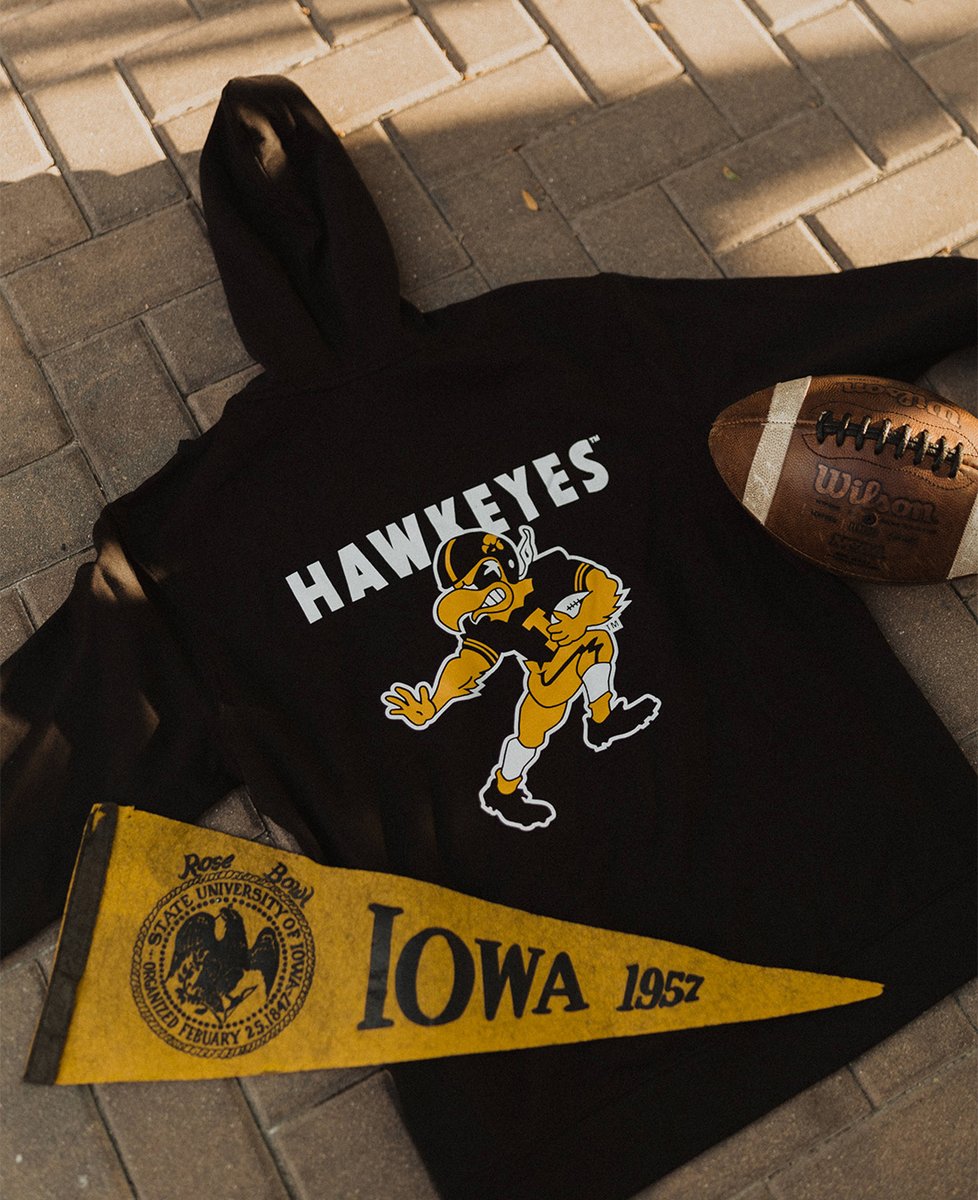 IowaHawkadelic's tweet photo. Hoodie season is coming 🍂
Check out our hoodies and crewnecks to get ready for those cold gamedays at Kinnick! 🏈
#GoHawks

Shop Here: https://t.co/1fDmUOKqAt https://t.co/jUS3zywyHz