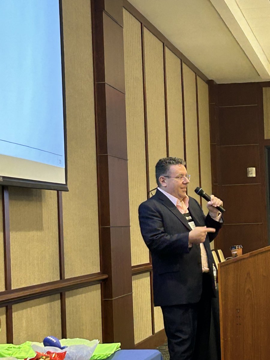 AlabamaAFP's tweet image. We just ended our final morning session with Chris Ruscetti, SVP of Treasury Solutions at @PNCBank learning about innovations in payment initiation and reconciliation!