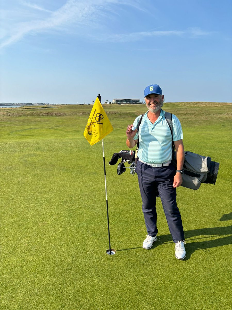 Congratulations to our course superintendent <a href="/sutto_simon/">Simon Lewis</a> who aced the Par 4 first hole. It’s his second albatross - the rarest of birds.
