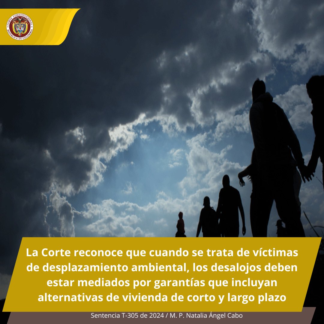 CConstitucional's tweet photo. #LaCorteInforma | La Corte reconoce que cuando se trata de víctimas de desplazamiento ambiental, los desalojos deben estar mediados por garantías que incluyan alternativas de vivienda de corto y largo plazo.
T-305 de 2024
M. P. Natalia Ángel Cabo
Boletín: https://t.co/BfyxGSLMcE https://t.co/j5fp9UApJ1