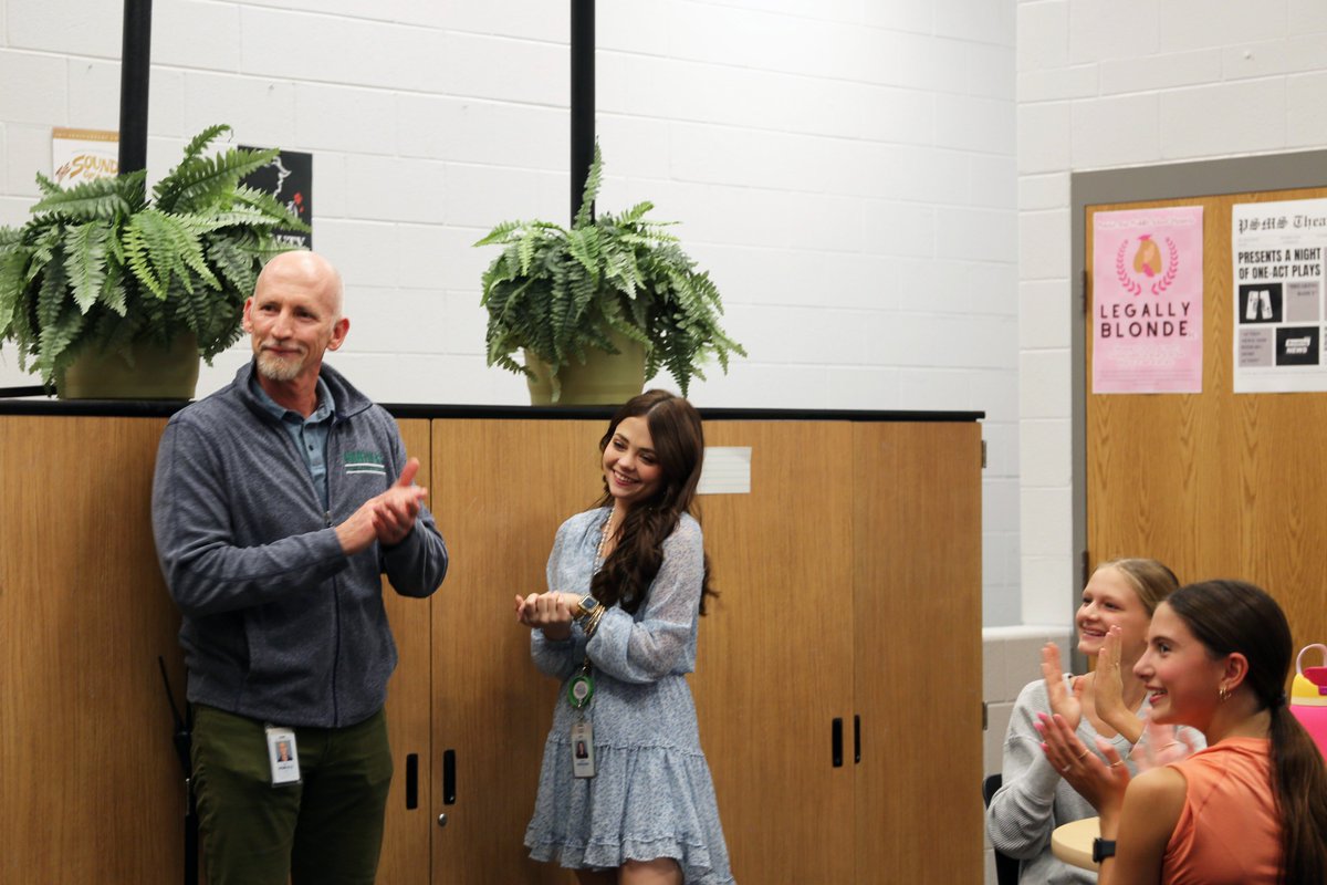 bvschools's tweet image. We are proud to announce Mission Trail Elementary’s Brevin Armstrong and @PSMSBV&apos;s Audrey Burgoon as our nominees for the 2025 Kansas Horizon Award! 🥳🍎💙

The @ksdehq award program honors up to 32 educators who excelled in their first year of teaching. Armstrong, a first grade…