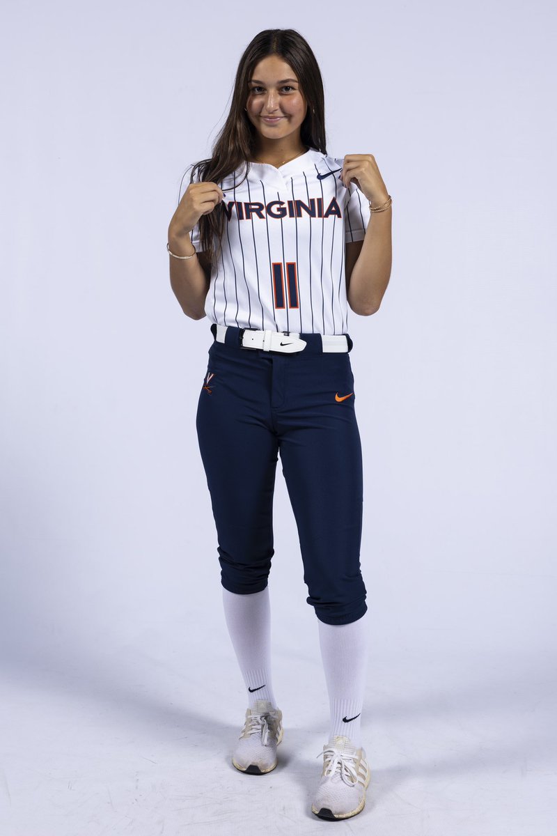 Hill2026Jade's tweet image. I’m excited and blessed to announce that I have committed to the Unviersity of Virginia!! Huge thank you to my family, coaches, and teammates for everything they’ve done for me! GO HOOS 💙🧡@UVASoftball @Coach_Jo4444 @CoachTylka @JamieAllred24 @catyreeves