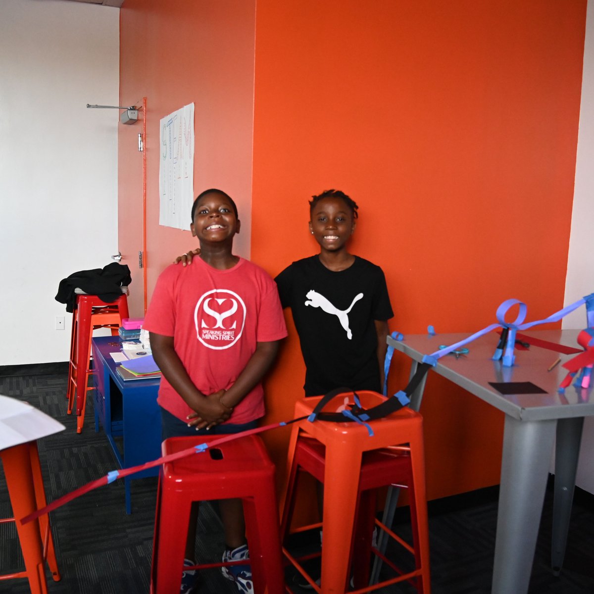 BGCMetroRVA's tweet image. 🎢✨ Teamwork makes the dream work! Our Southside Club STEM members unleashed their creativity and engineering skills to build an epic roller coaster using just construction paper and tape.#RollerCoasterChallenge #TeamworkMagic #BGCMR