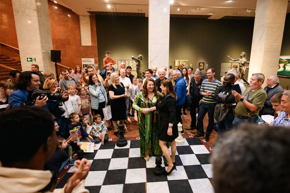GMJuditPolgar's tweet photo. 10th Judit Polgar's #GlobalChessFestival - it was like this. Thank you for celebrating together! ❤🙏
#ChessConnectsUs #chessfestival #Rubik #inspiration #play #joy #chess #simul #community #mysisters #celebration #chesscelebration #education #chessineducation #children https://t.co/gaeZtfzJzd