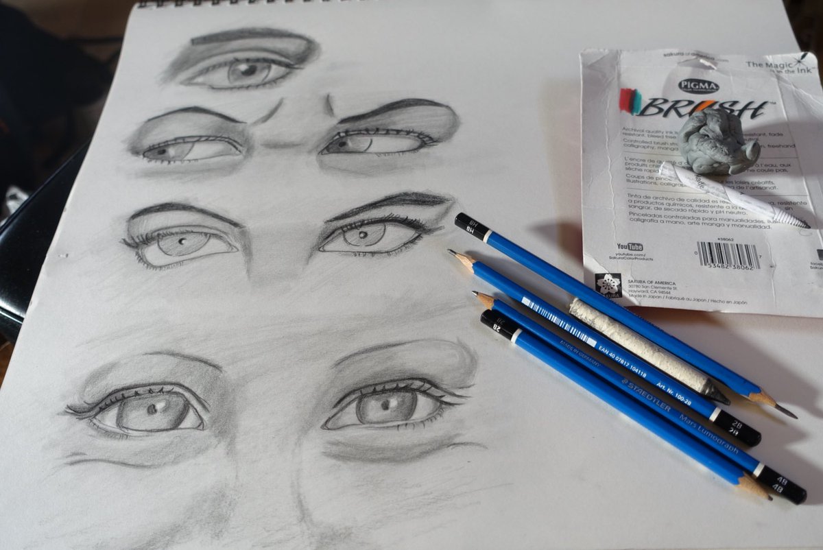 KreativeMente's tweet image. Another Thursday another hobby dump. Lets do Art this time.