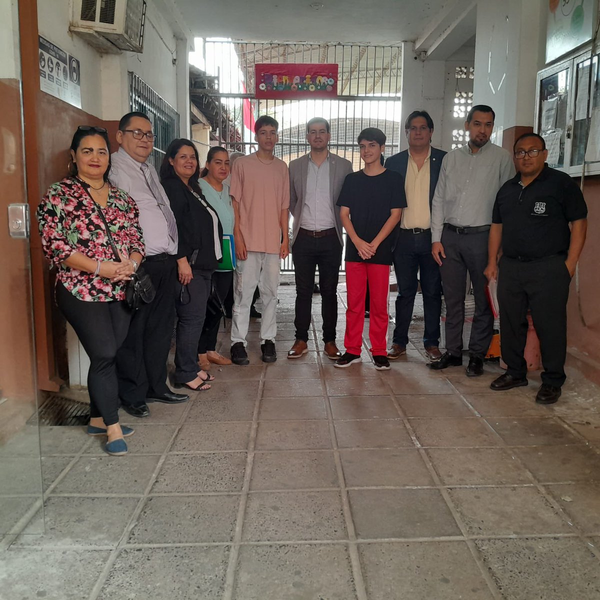 manularapy's tweet image. El día de hoy realizamos una visita a la Escuela Nacional de Comercio Nro 3 con el objetivo de identificar las necesidades de la institución, buscando mejorar las condiciones y el bienestar de los estudiantes de esa institución 

#fonacideasu