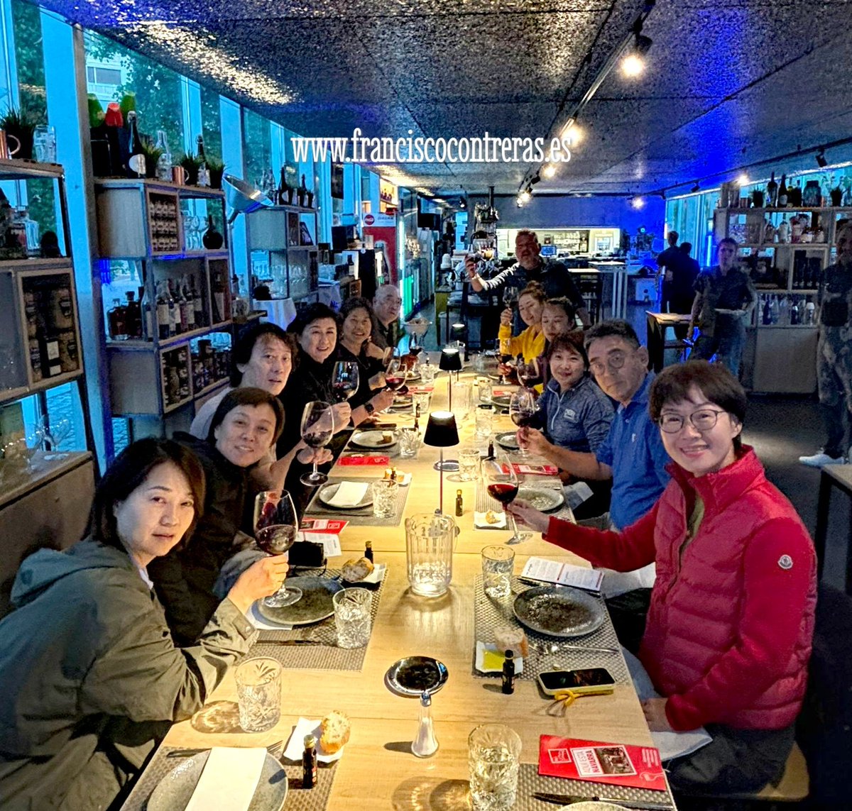 FranContrerasG's tweet image. En Pamplona, siempre parada y fonda en la Terraza del Baluarte Alquimistas de los Fogones 
#Pamplona #Iruña #Navarra #Nafarroa 
Viajes de Autor Camino de Santiago
#FranContreras &amp;amp; #BMAdventure #China
#DiarioDeUnReportero #LaEspañaMágica #EspañaMágica #CaminoDeSantiago #World