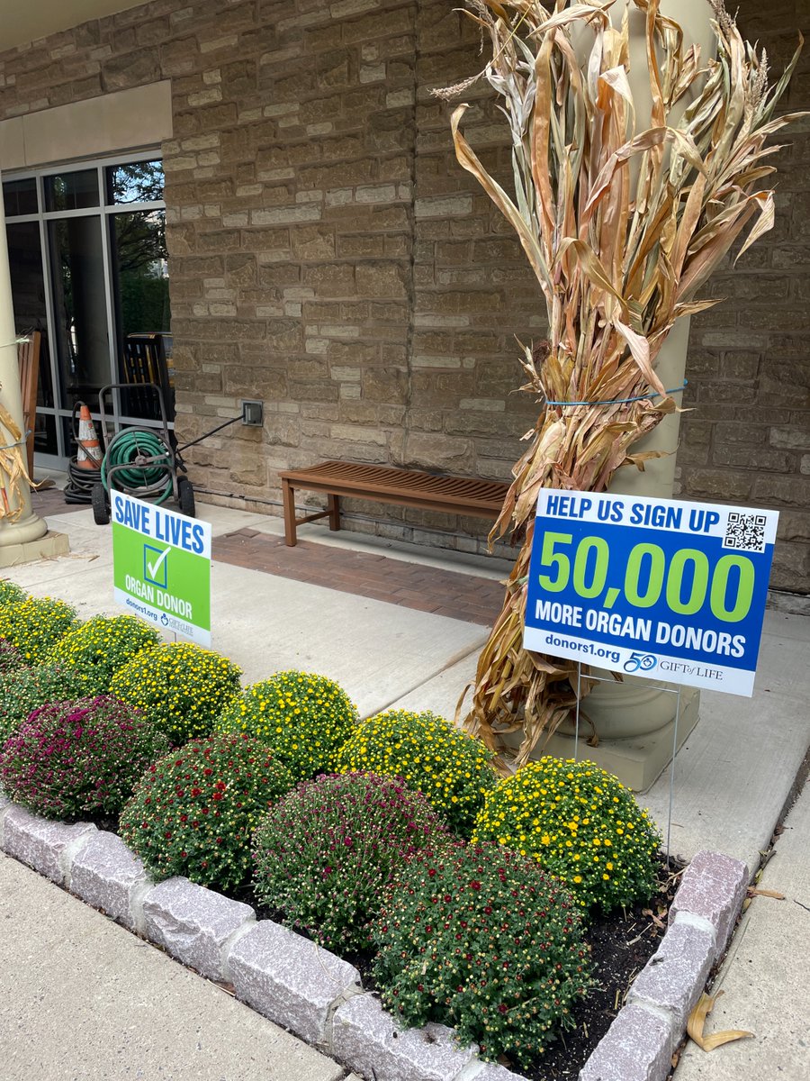 Howies_House's tweet photo. Talia Giordano, MSW, LCSW, and our current guest, Sarita Feldman are helping us showcase our new fall-inspired decor, which was put up today outside the House. We love to make the House feel as festive and cheerful as possible, and we think these decorations do just that! https://t.co/Y9euYDGwTP